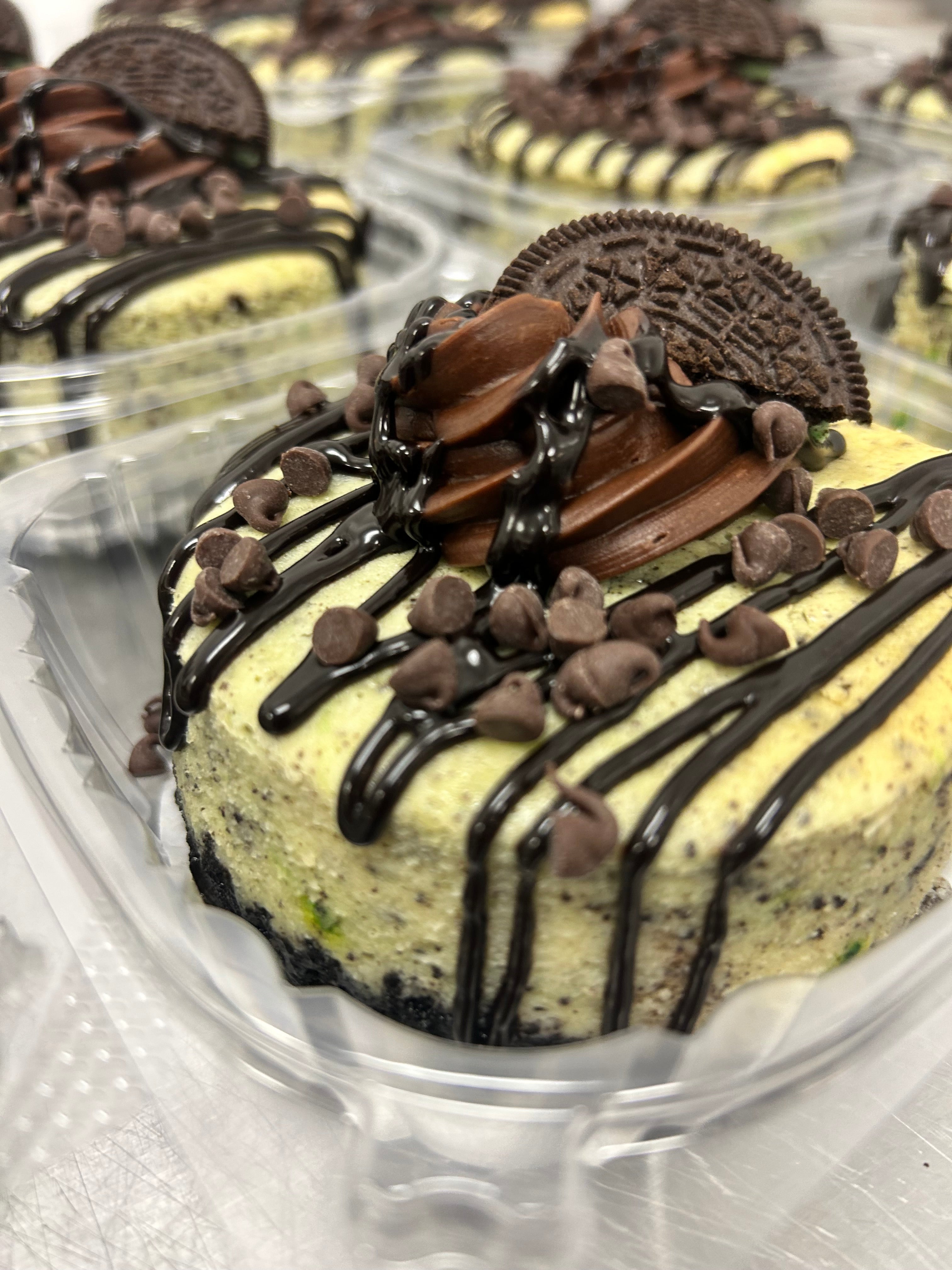 Mint Chocolate Chip Oreo Cheesecake