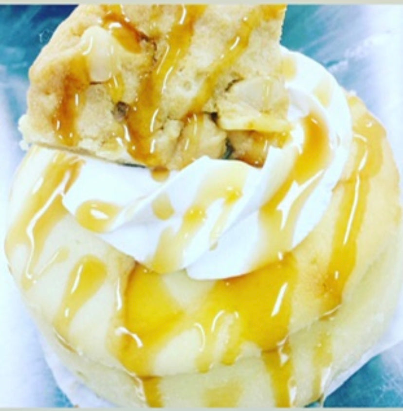 Caramel White Chocolate Macadamia Nut