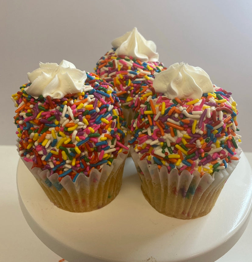 Wilton Dimensions Giant Cupcake — CAKE LADIES DREAM SHOPPE
